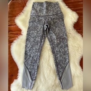 lululemon Wunder Under Scalloped Hem HR Crop 23” size 2